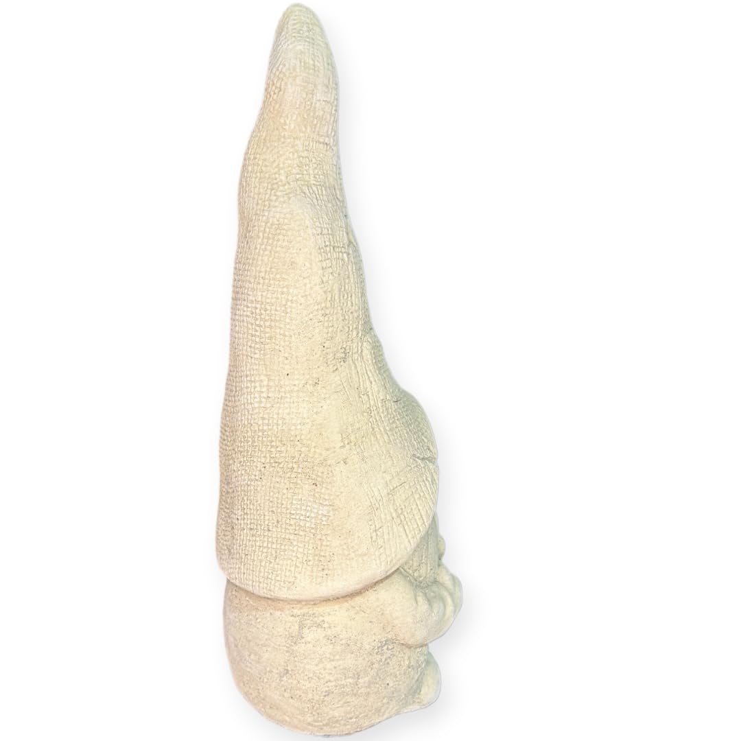 Lustiger Wichtel Paul mit Blatt vor dem Bauch - frostsicher und aus eigener Produktion