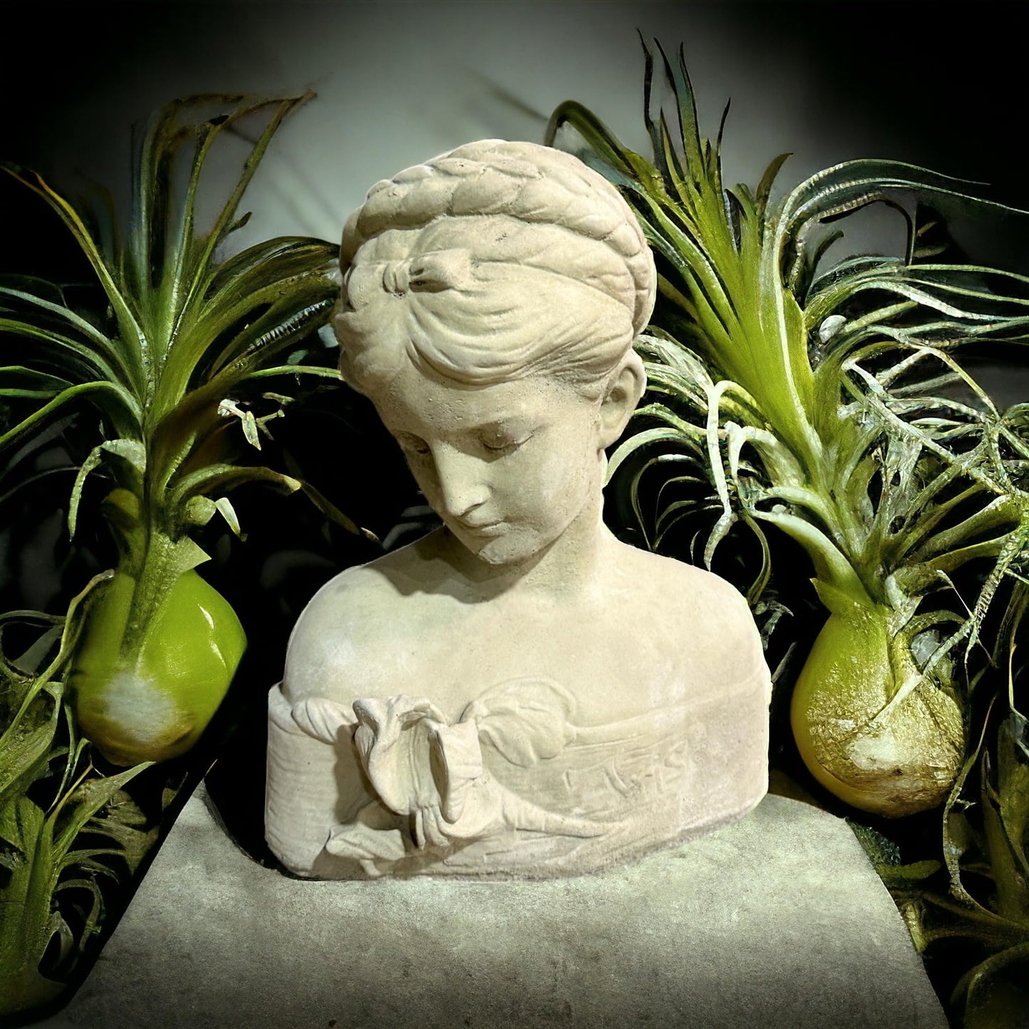 Wunderschöne Büste der Göttin Iris - Höhe 28cm, Breite 21cm, Tiefe 14cm