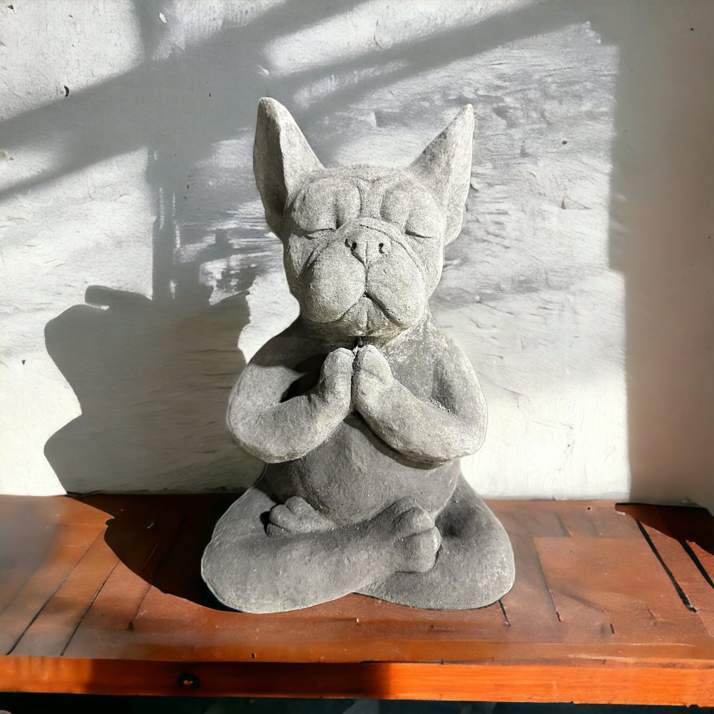 Steinfigur Yoga Französische Bulldogge Massiv Gartenfigur Geschenkidee Höhe 30cm Gewicht ca. 8kg Frenchie