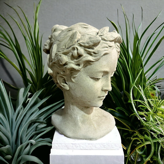 Frostsichere Büste Einer schönen Römerin - Höhe 25cm, Breite 22cm, Tiefe 14cm