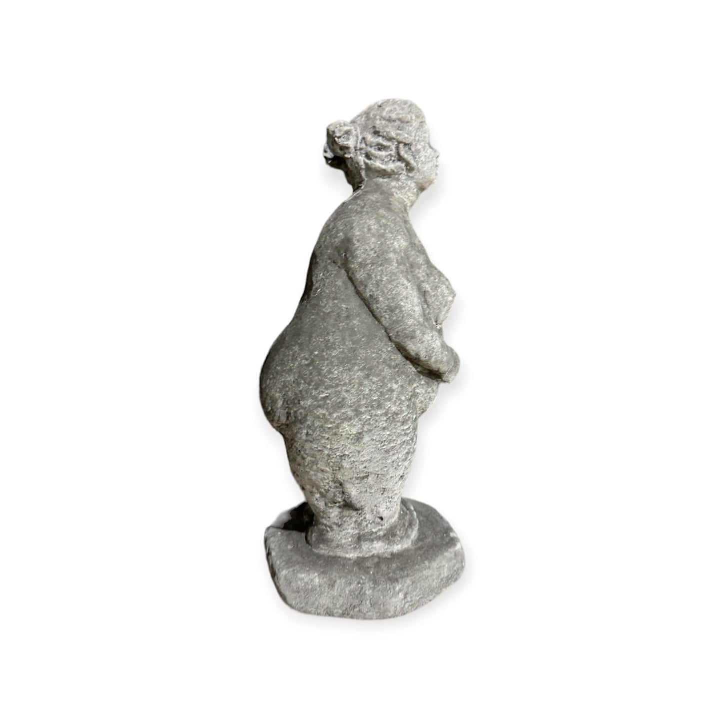 Dicke Dame mit Zöpfen als Steinfigur (H/B/T: 33/14/14 cm, 5,5 kg)