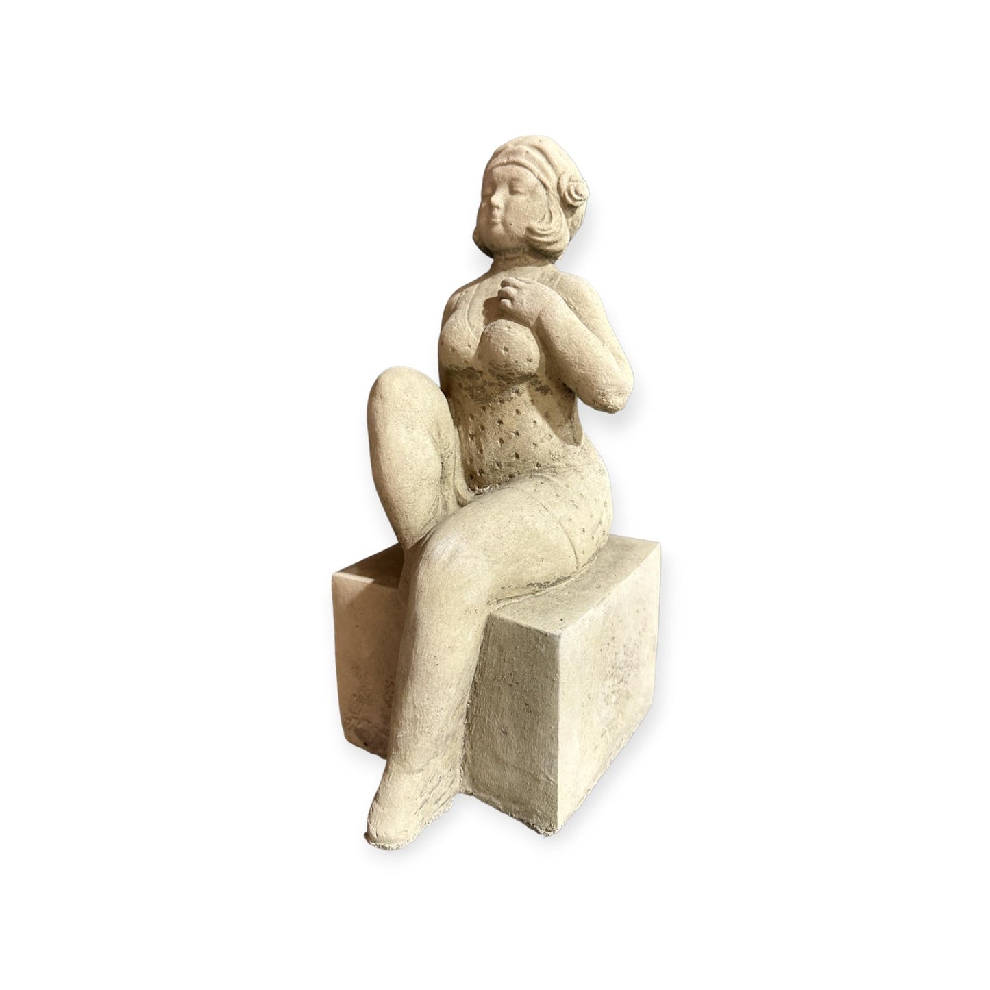 Badenixe auf einem Sockel als Steinfigur für besondere Dekoration