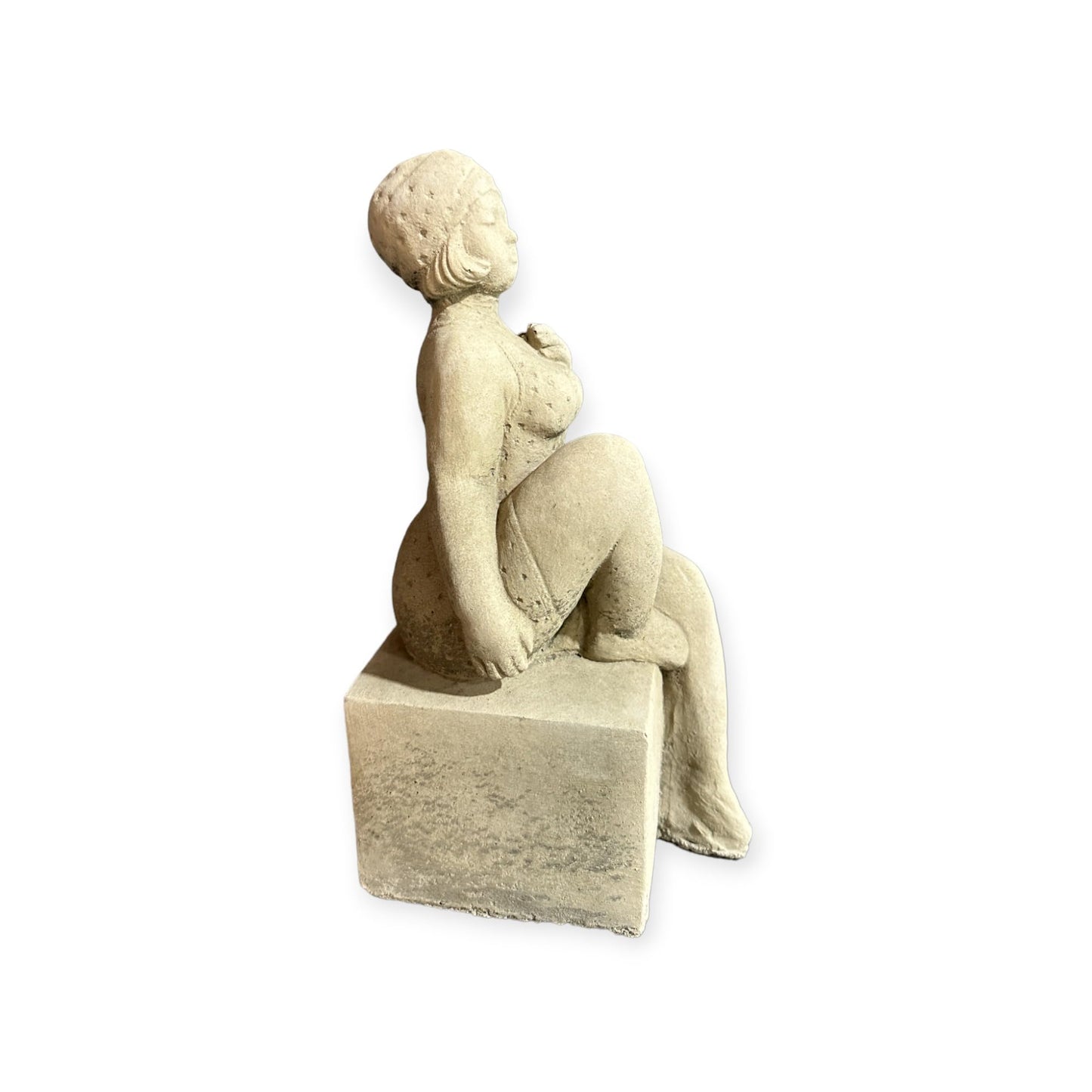 Badenixe auf einem Sockel als Steinfigur für besondere Dekoration