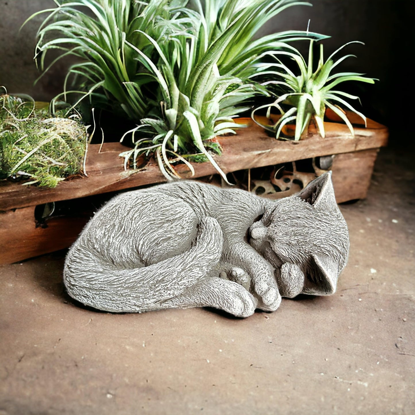Steinfigur Katze Luna, schlafende Katze aus massiven Steinguss (Beton) frostsicher für Garten