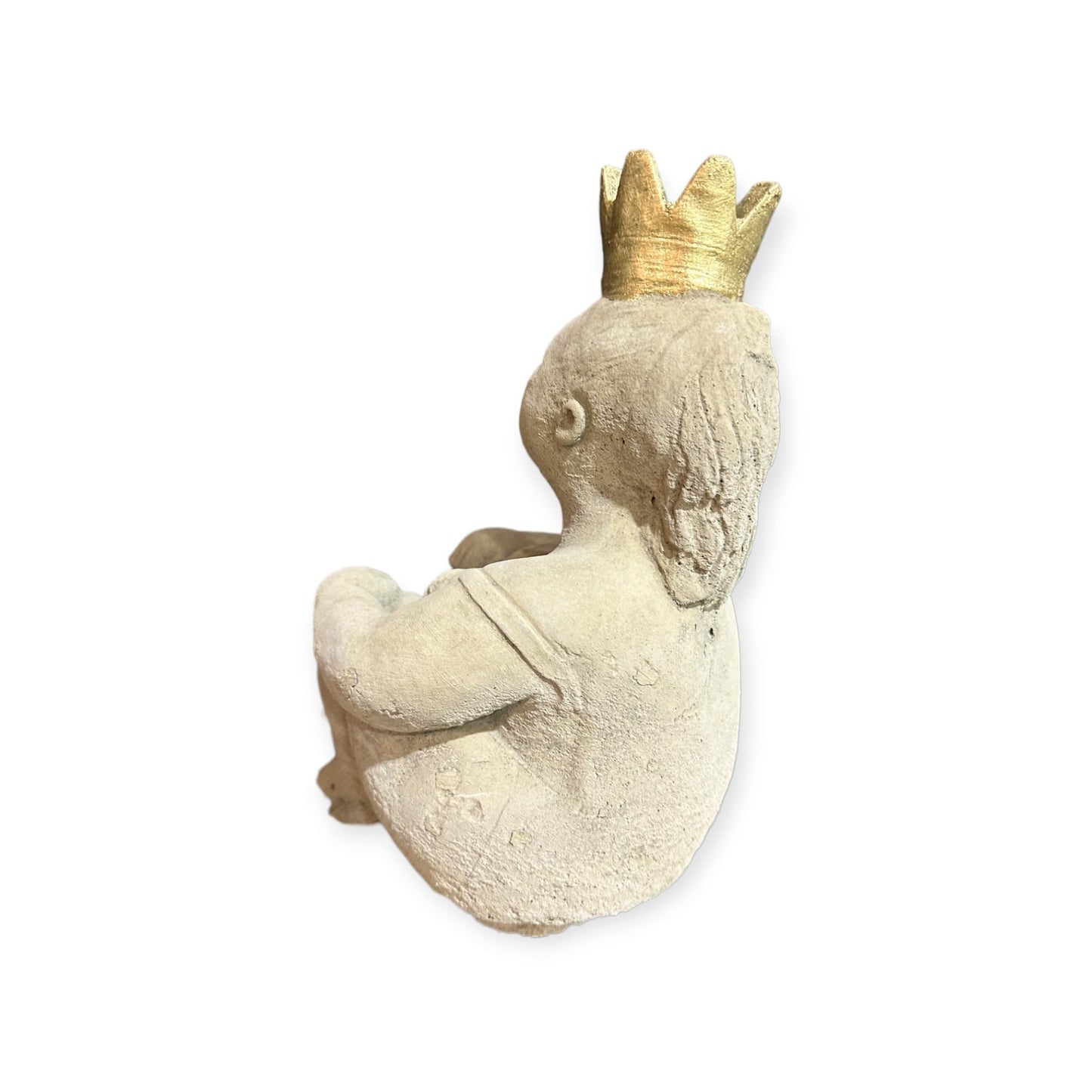 Sitzende Prinzessin mit großer Goldener Krone als robuste Steinfigur. Frostsicher. Massiv. 28cm Höhe und ca. 6,25kg Gewicht. Skulptur