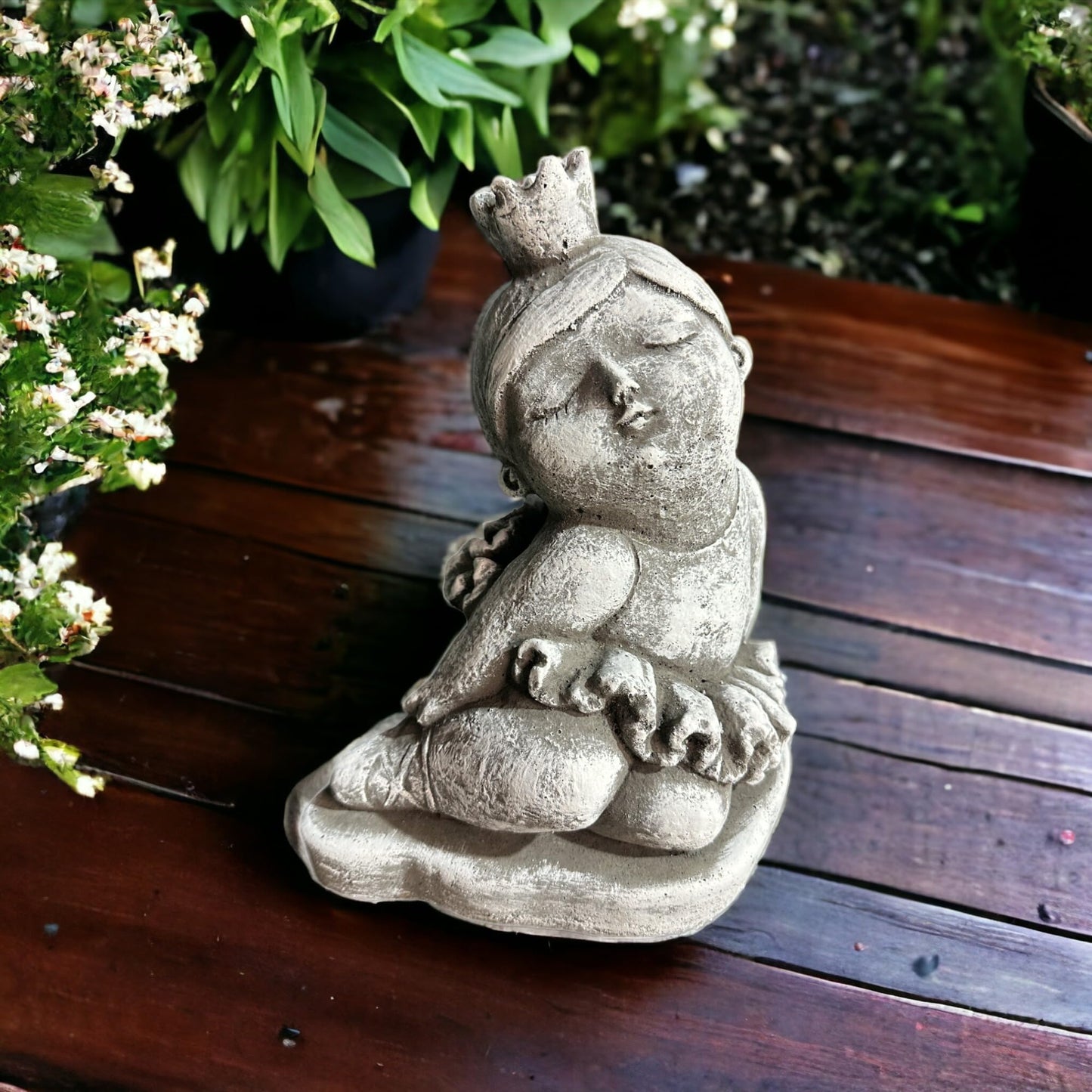 Elegante Frostbeständige Ballerina Skulptur mit Goldener Krone - Handgefertigt in Deutschland Steinfigur für Haus und Garten
