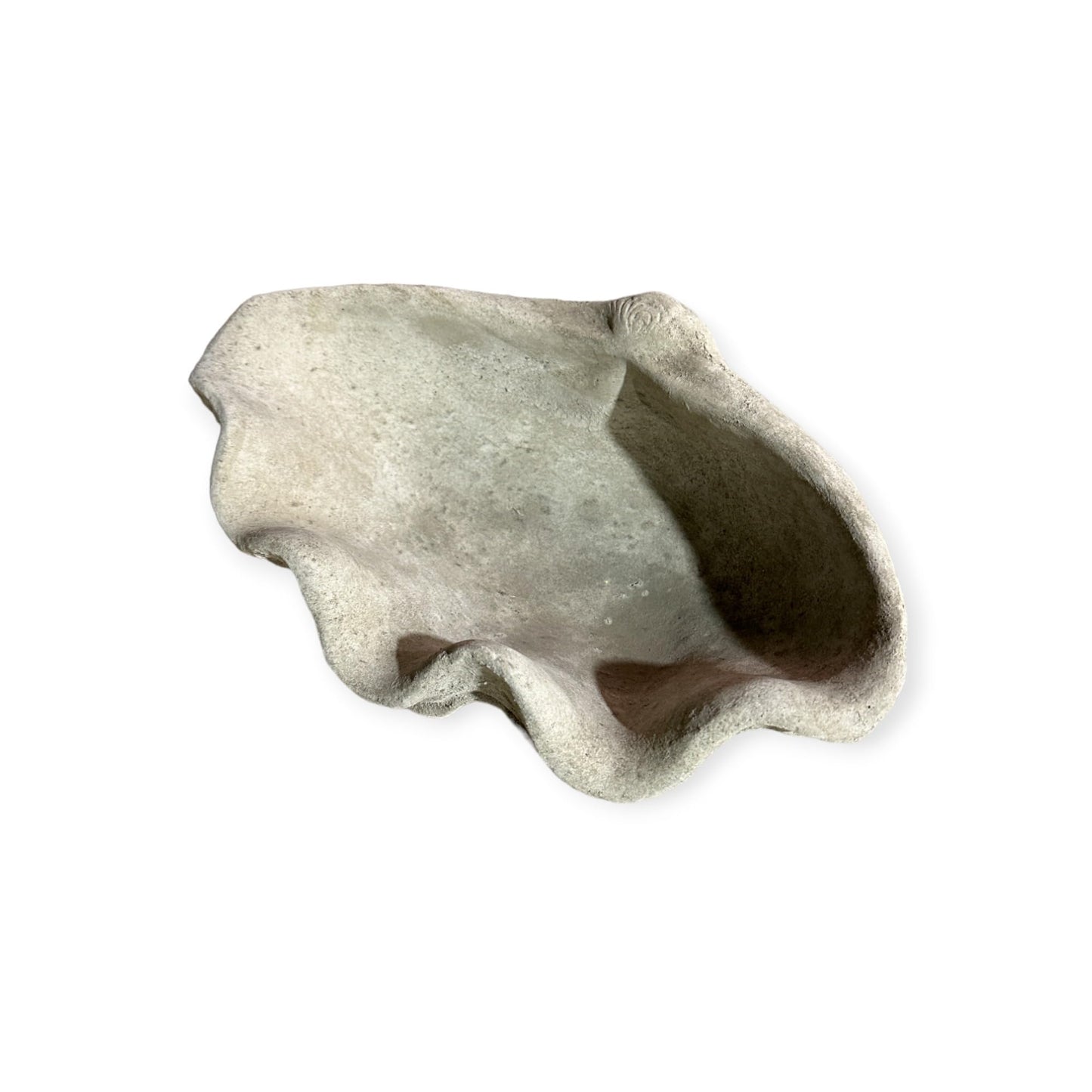 Vogeltränke Muschel - Handgefertigt aus frostresistentem Beton (Höhe 13cm / Breite 39cm / Tiefe 26cm)