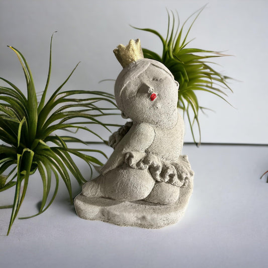 Elegante Frostbeständige Ballerina Skulptur mit Goldener Krone - Handgefertigt in Deutschland Steinfigur aus massivem Steinguss