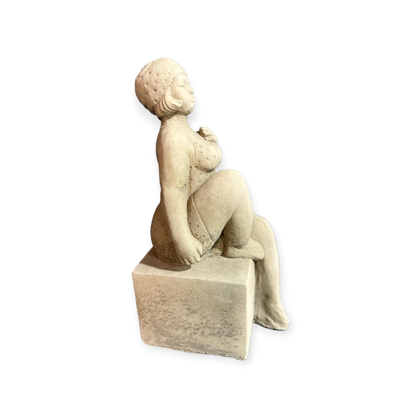 Badenixe auf einem Sockel als Steinfigur für besondere Dekoration