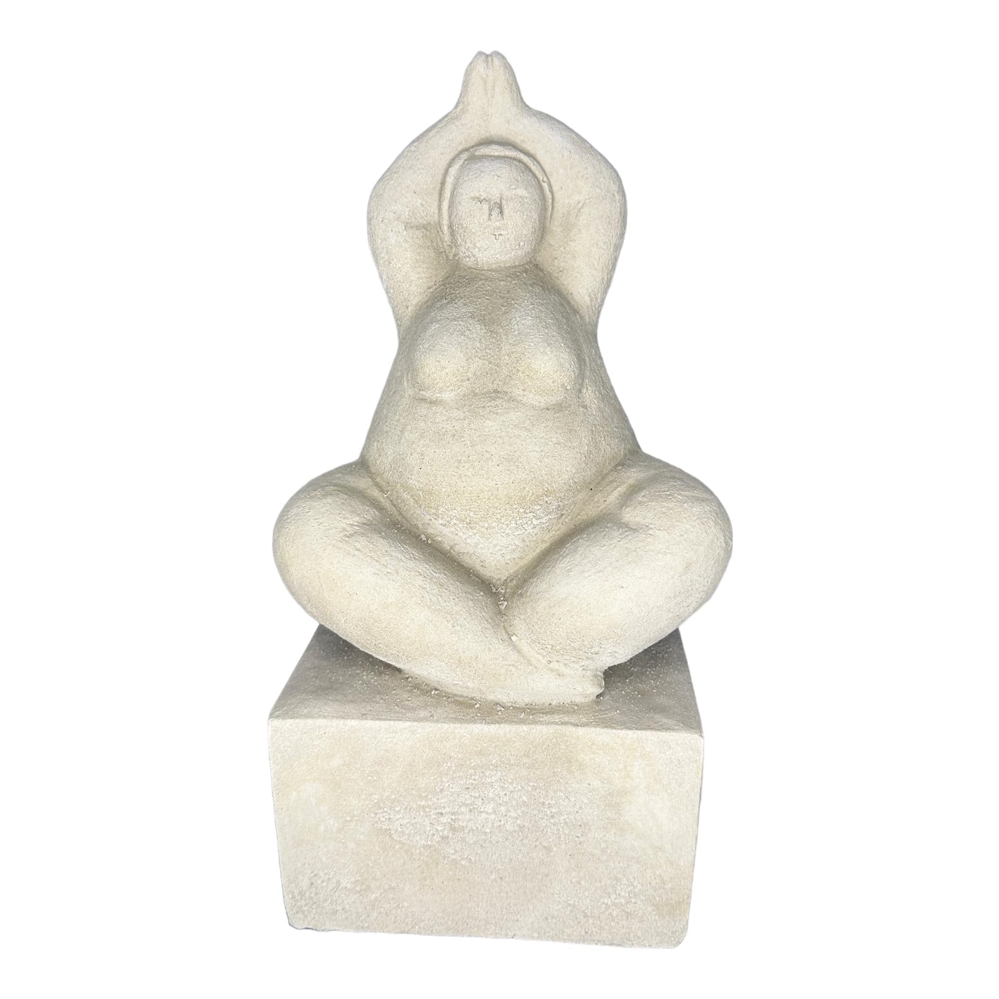 Yoga Dame Melanie auf Sockel, Steinfigur aus eigener Herstellung