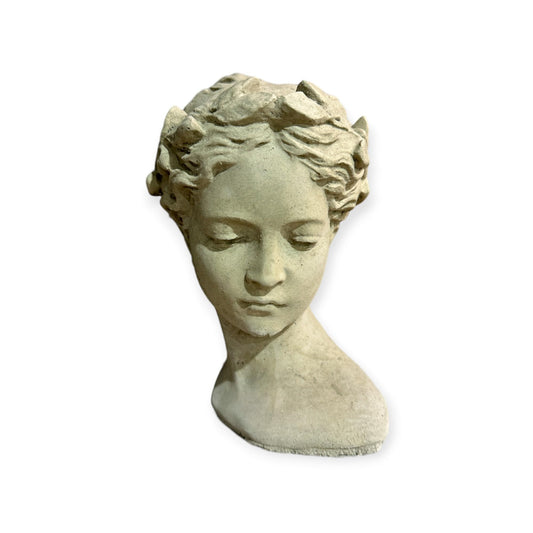 Frostsichere Büste Einer schönen Römerin - Höhe 25cm, Breite 22cm, Tiefe 14cm