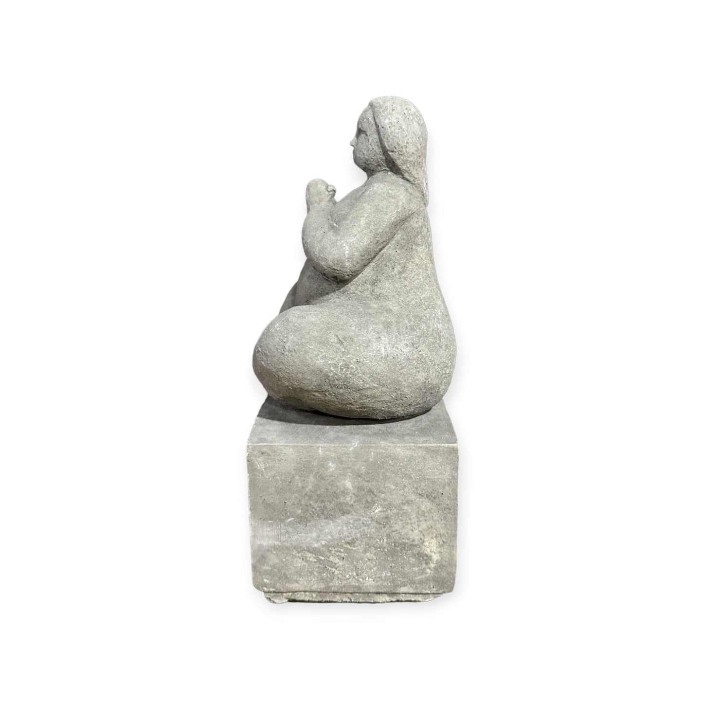 Yoga Dame auf Sockel