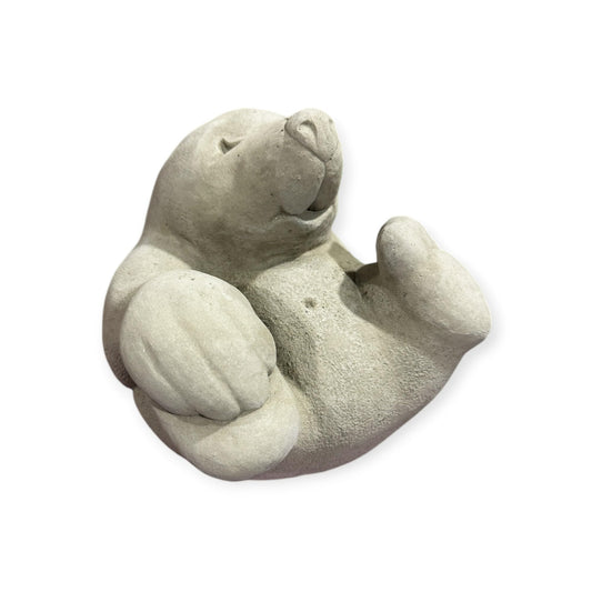 Verspielter Maulwurf auf dem Rücken liegend - Robuste Steinguss-Skulptur Maße (H/B/T): 14/15/16 cm