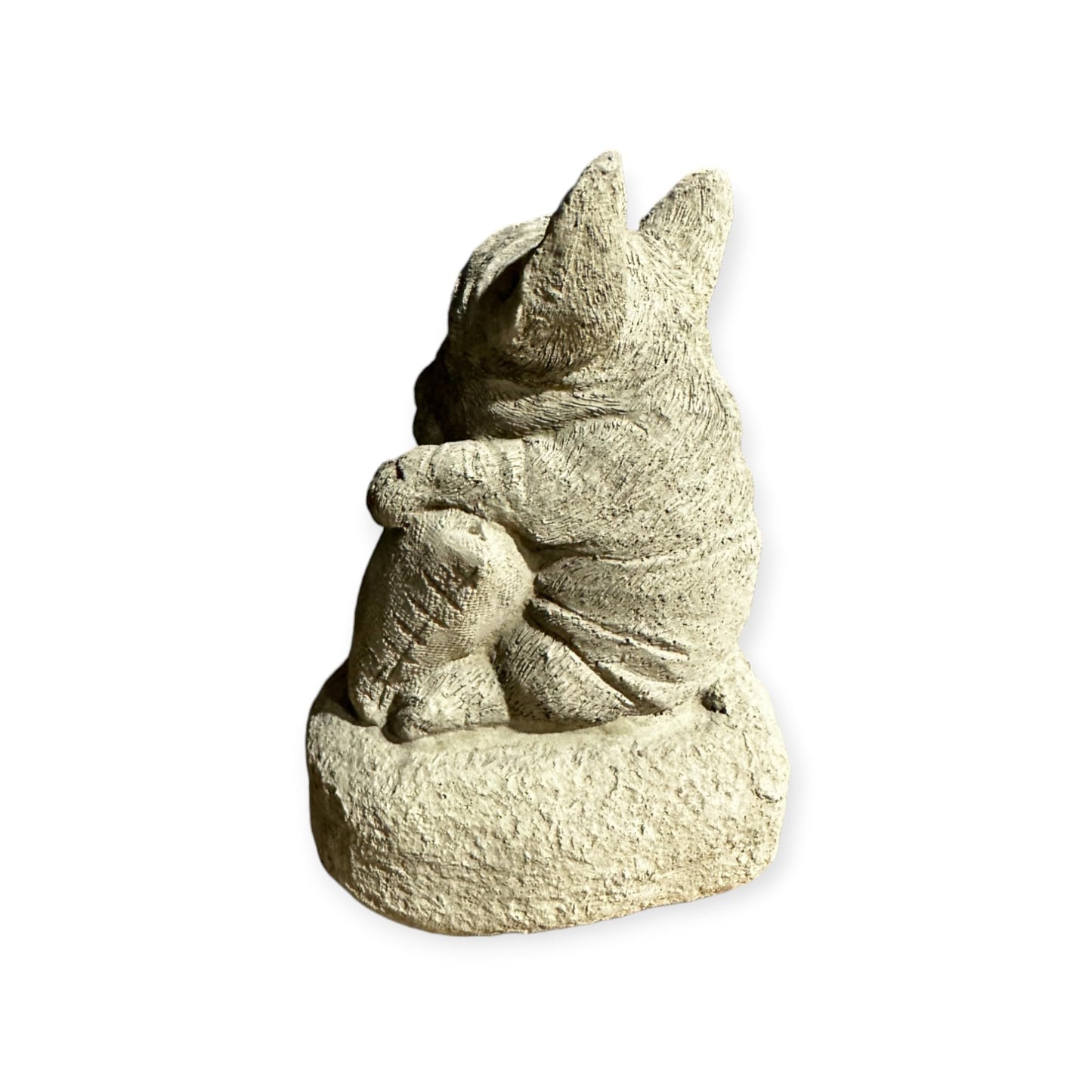 Französische Bulldogge – Einladende Willkommensgeste aus Deutschland Maße (Höhe/Breite/Tiefe): 15 cm / 11 cm / 9 cm – Gewicht: 1,5 kg