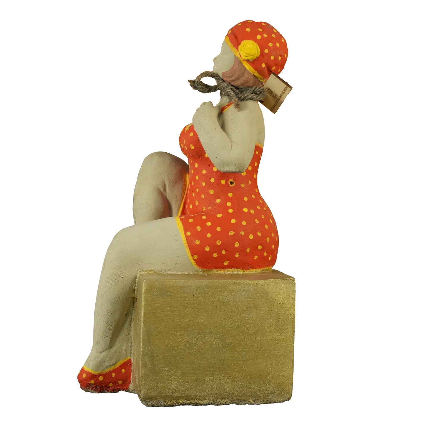 Dame Matilda – handbemalte Gartenfigur auf Sockel