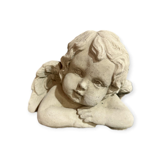 Kleine Engel-Steinfigur als sentimentale Dekoration. Gewicht: 2,2 kg; Maße: 14 cm Höhe, 16 cm Breite, 11 cm Tiefe. Frostsicherer Steinguss aus eigener Produktion in Deutschland.
