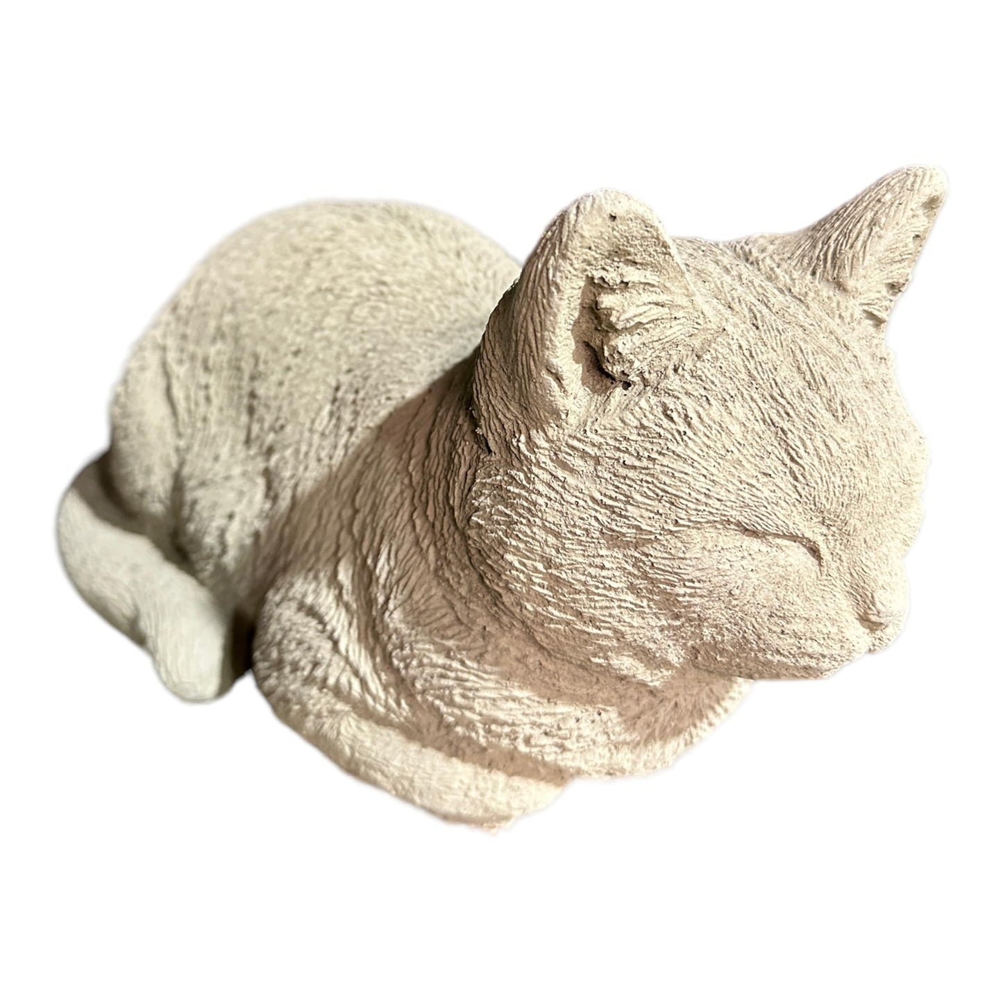 Steinfigur Katze Mia für Garten und Terrasse aus frostsicherem Steinguss