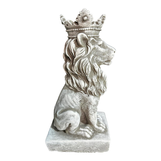 Majestätische Löwen-Steinfigur, die den kraftvollen Löwenkönig mit Einer beeindruckenden Krone verkörpert für den Indoor und Outdoorbereich