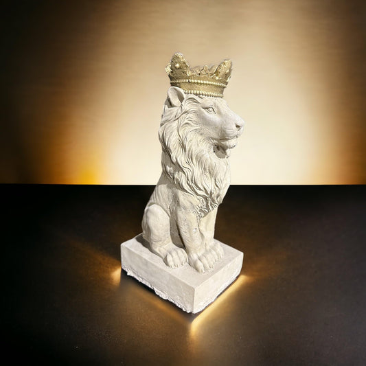 Steinfigur - frostsicherer König der Löwen mit Goldener Krone - 36cm hoch und 7kg schwer aus eigener Produktion